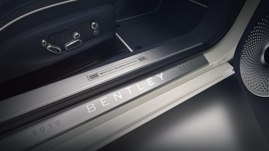 Детали интерьера Bentley Continental GT Convertible Bavarian Edition By Mulliner 2019 года  (фото 5 из 5)